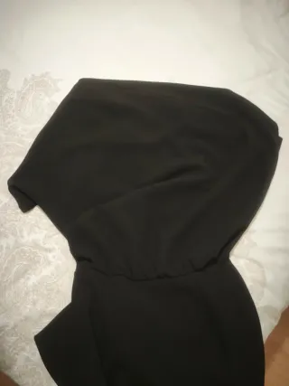 Vestido Zara negro asimétrico falda recta