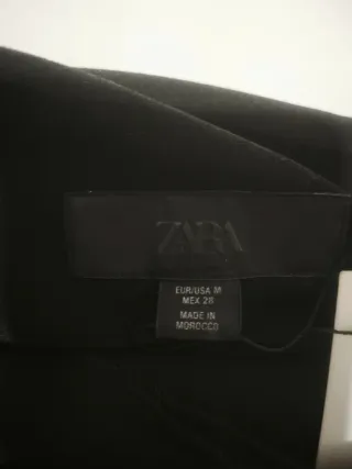 Vestido Zara negro asimétrico falda recta