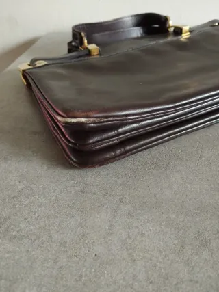 Borsa donna vintage marrone con dettagli oro