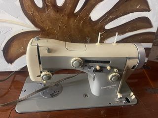 Macchina da cucire Necchi Supernova Ultra