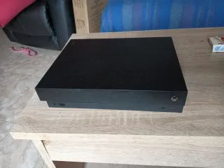 Xbox One X Negra
