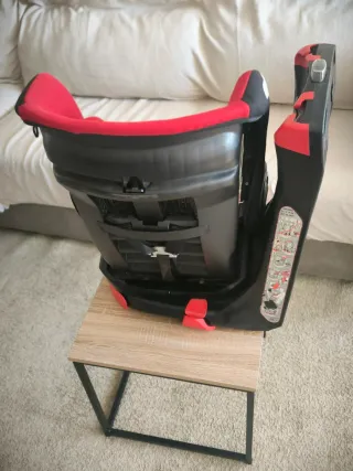 Silla de coche bebé Confort Axiss Roja