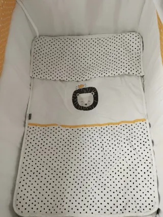 Minicuna Naf Naf sin usar