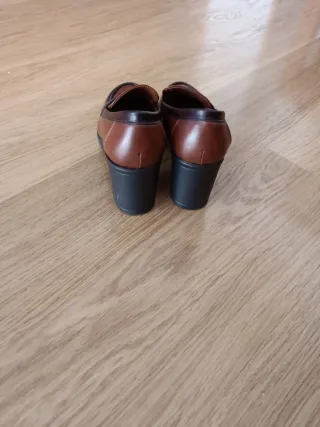 Zapatos de mujer marrones