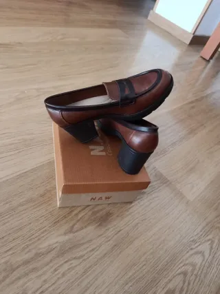 Zapatos de mujer marrones