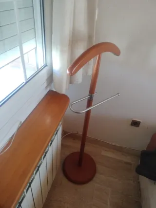 Perchero de pie madera y metal