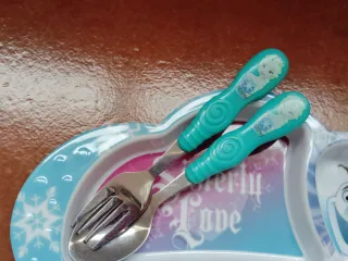 Plato y cubiertos infantiles Disney/Frozen