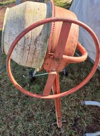 Hormigonera GUY NOEL