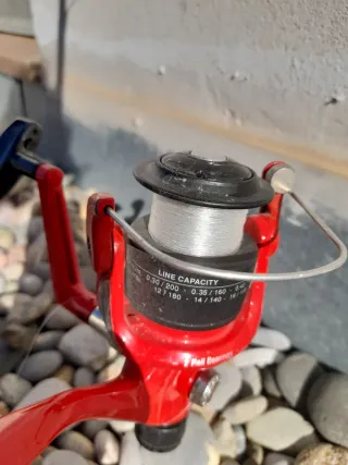 Caña de pescar telescópica roja