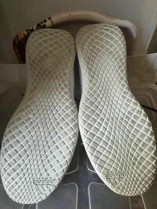 Zapatillas Adidas Negras y Rojas Talla 44