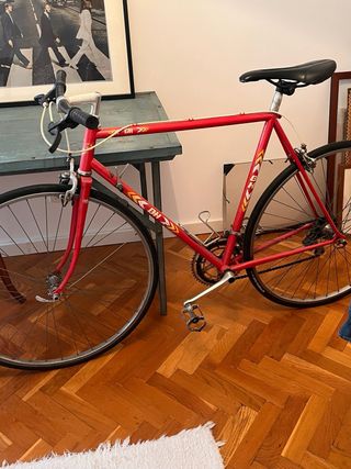 Bicicleta BH Clásica Roja