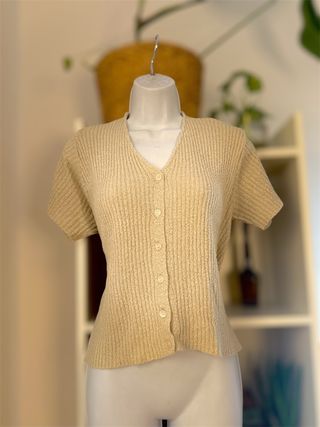 bolero de punto // top cropped beige manga corta