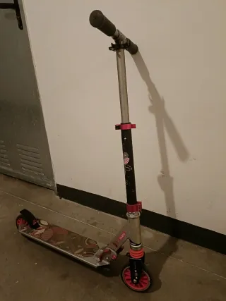 Patinete Oxelo Decathlon muy cuidado