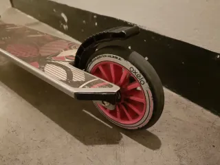 Patinete Oxelo Decathlon muy cuidado