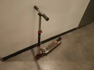 Patinete Oxelo Decathlon muy cuidado