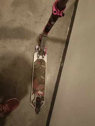 Patinete Oxelo Decathlon muy cuidado