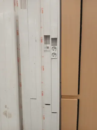 Canaletas dobles para enchufes