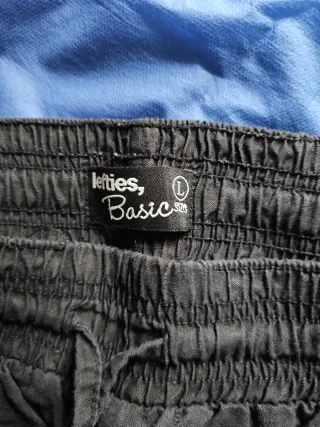Pantalón ancho, talle bajo