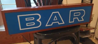 Insegna luminosa BAR vintage