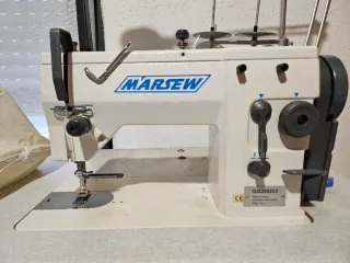 Máquina de coser industrial