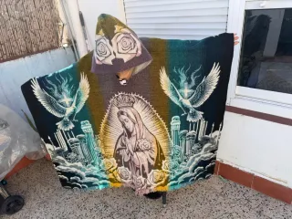 Poncho Virgen de Guadalupe Multicolor Varios model