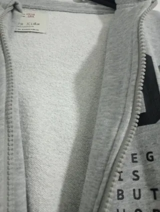 5€Chaqueta chándal con gorro ZARA Gris  13-14 años