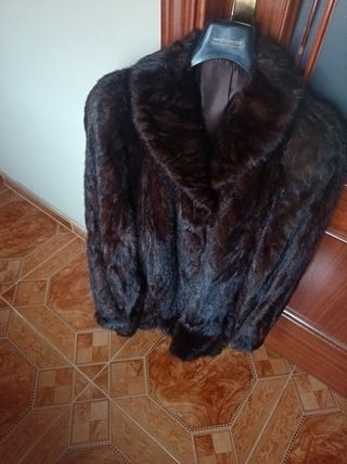 Chaquetón de piel marrón