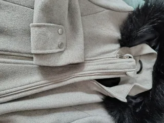 Abrigo premamá y porteo gris