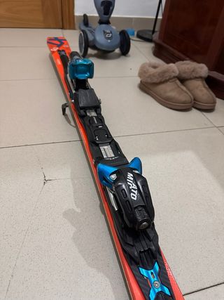 Esquís ATOMIC Redster 175cm y salomon