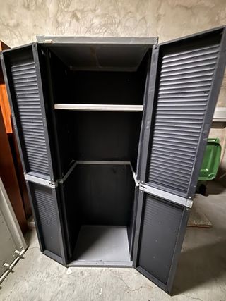 Armario Escobero PVC Negro Gris