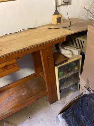 Mesa de trabajo de madera
