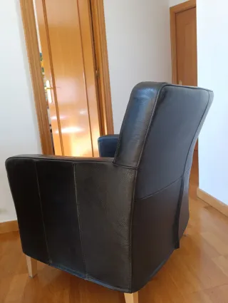 Butaca de piel negra