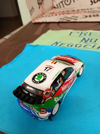 Scalextric Skoda Fabia 1:32 escala