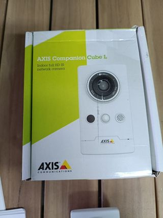 AXIS Companion Cube L