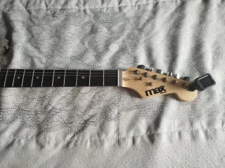 Guitarra Eléctrica Negra