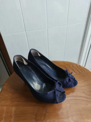 Zapatos de salón azul marino