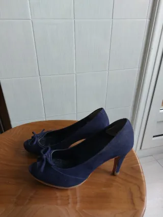 Zapatos de salón azul marino