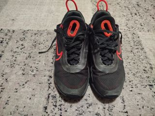 Zapatillas Nike Air Max 2090 Negras Rojas