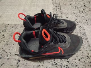 Zapatillas Nike Air Max 2090 Negras Rojas