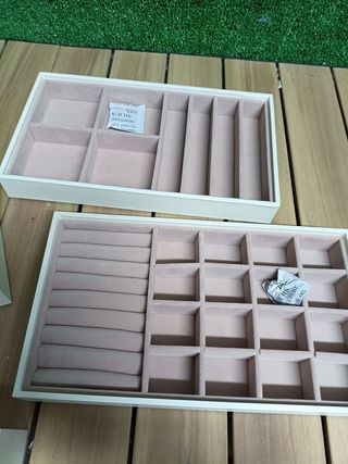 SONGMICS Caja Joyero con 4 Bandejas Apilables, Navidad, Caja de Joyas Grande, Tapa de Cristal Transparente, 17 x 28 x 18,3 cm, para Cajón de Tocador, Idea de Regalo, Blanco JBC164W01