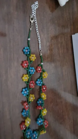 Collana fiori perline