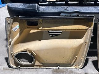 Paneles de puerta Nissan Terrano 2 año 2003