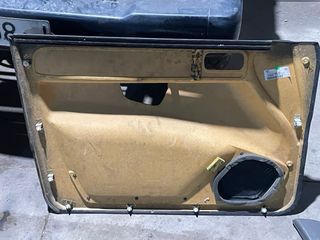 Paneles de puerta Nissan Terrano 2 año 2003