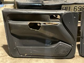 Paneles de puerta Nissan Terrano 2 año 2003