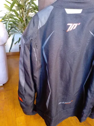 Chaqueta Moto Negra y Gris