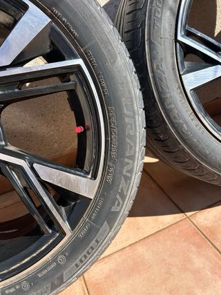 Llantas de aleación negras y pulidas