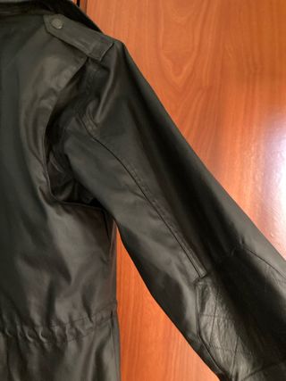 Parka Fox color negro