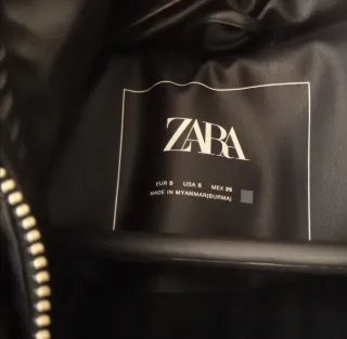 Chaleco largo acolchado efecto piel Zara capucha