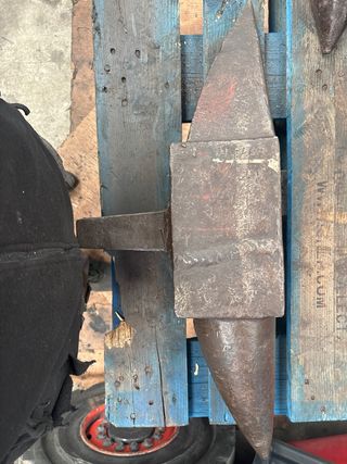 Yunque 70x28x14 cm y 60 kg