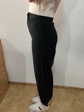 Pantalón vaquero negro talla L nuevo